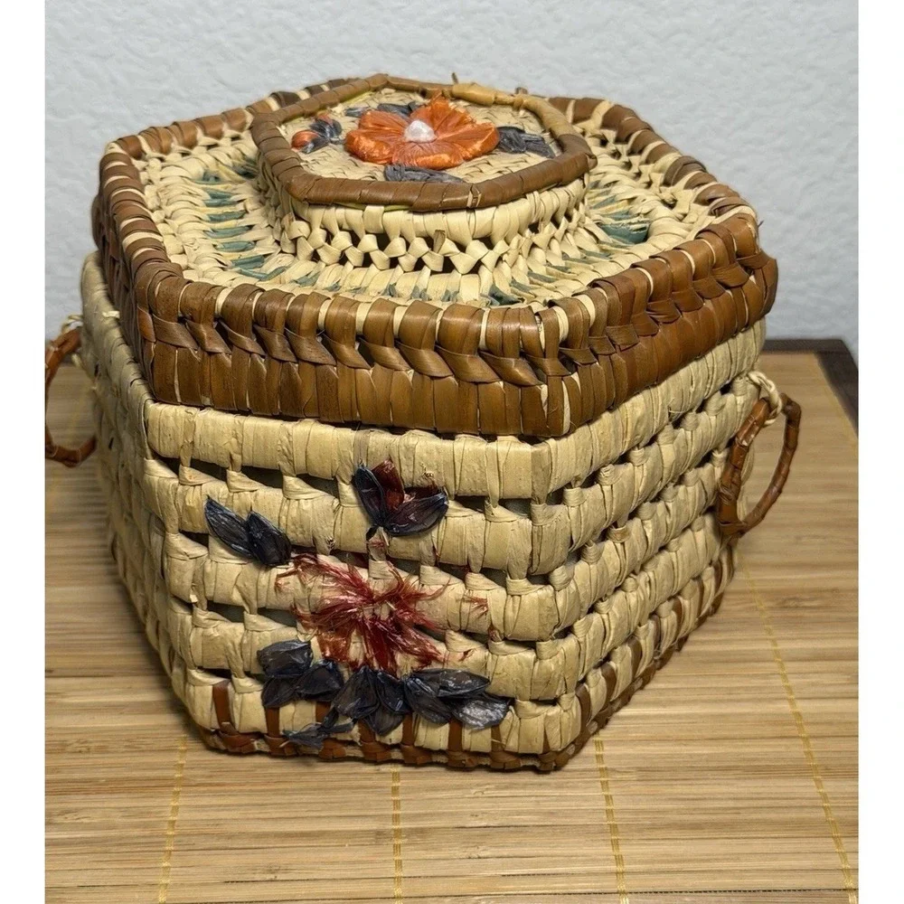 Vintage 1970's Hexagonal straw Woven sewing Basket With Lid Raffia flower